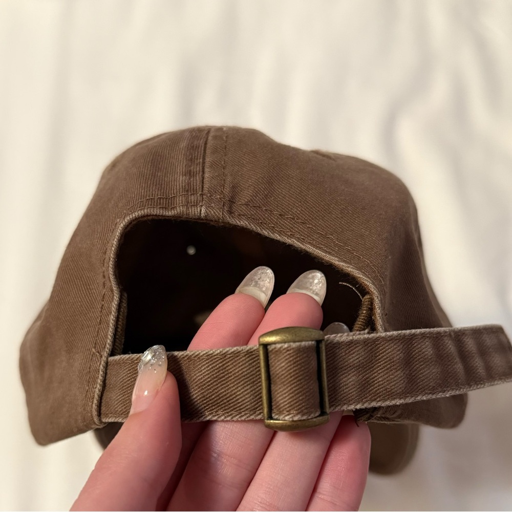 brandy melville new york cap - Picture 3 of 7